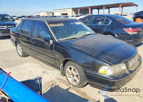 1998 Volvo S70 z USA, uszkodzony, nr VIN YV1LS5576W2538977
